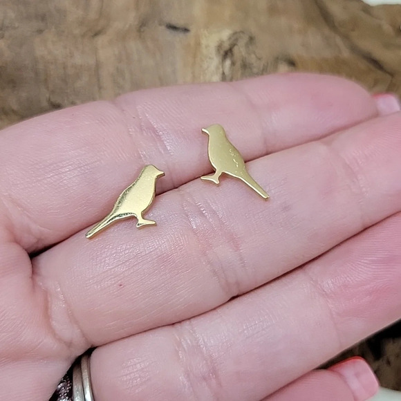 Songbird Silhouette Stud Earrings - Picture 4 of 5
